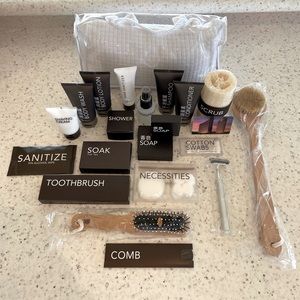 Deluxe Wynn Toiletry Gift Set